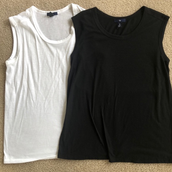 GAP Tops - Two pack loose fitted tanks